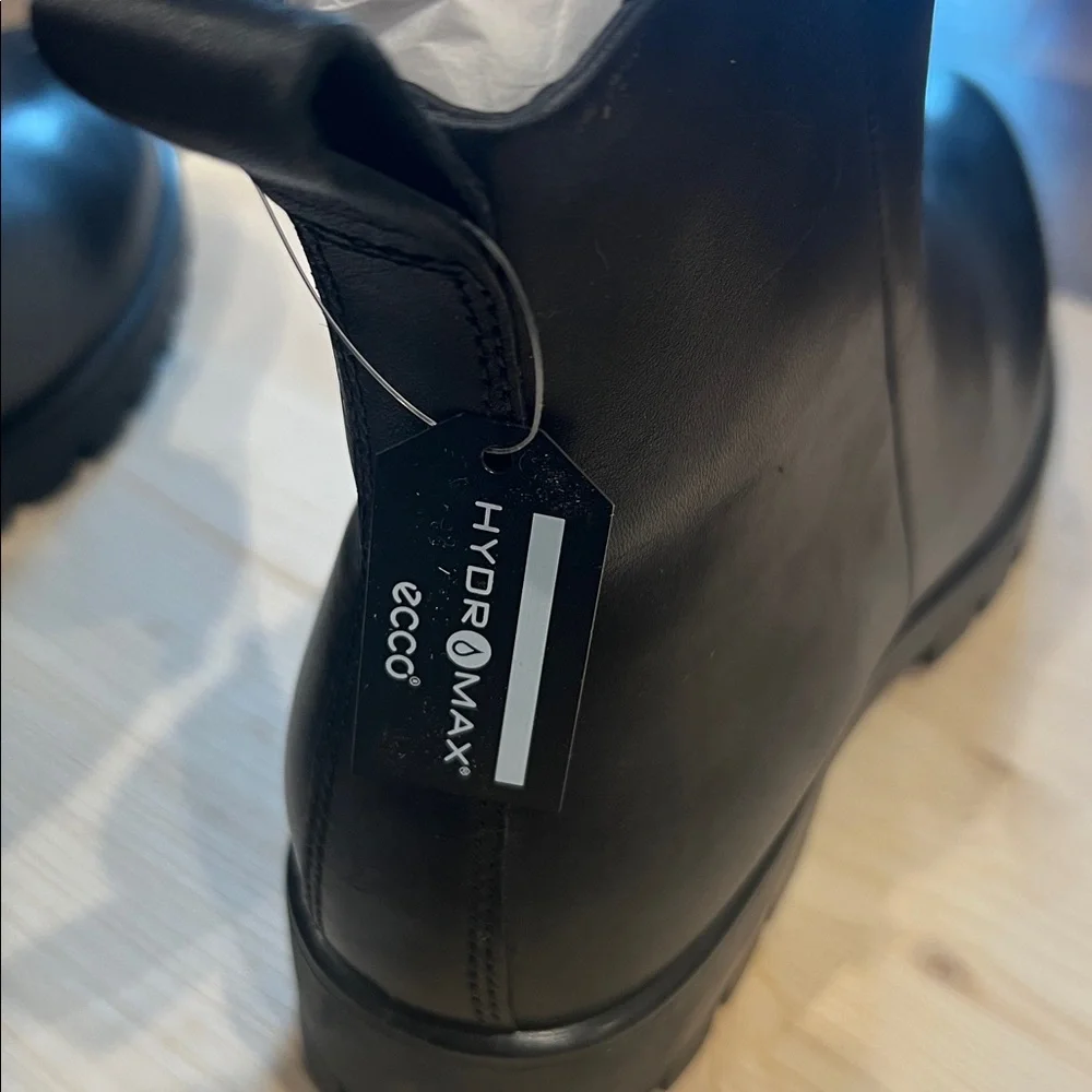 ECCO Women boots. Size US 10-10.5 NWT - Picture 5 of 8